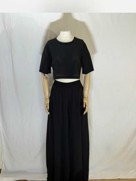 ALO Yoga Black Maxi Skirt - Flowing High-Waist Design