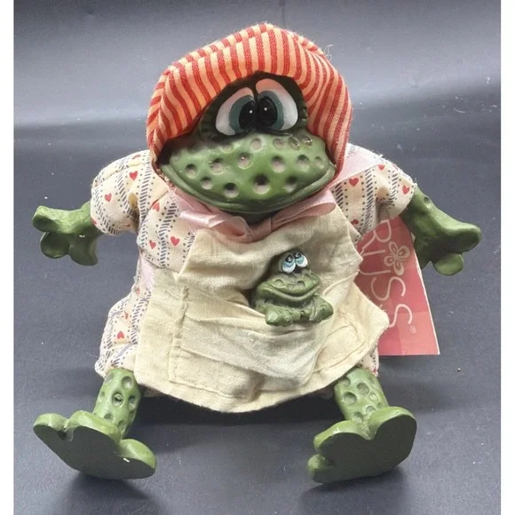 Vintage Russ Berrie Country Folks Frogs‎ Freida Mom and Baby Frog Kathleen Kelly