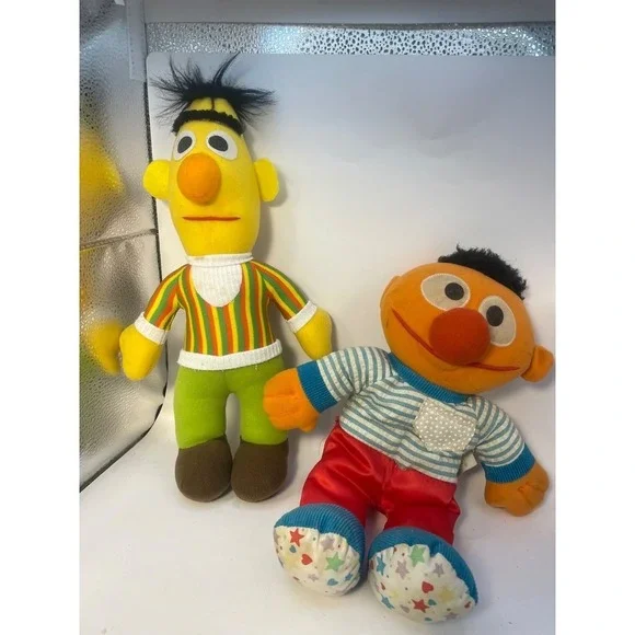 Rare‎ Vintage 1991 both Playskool Sesame Street Muppets Ernie Touch'ems Pals