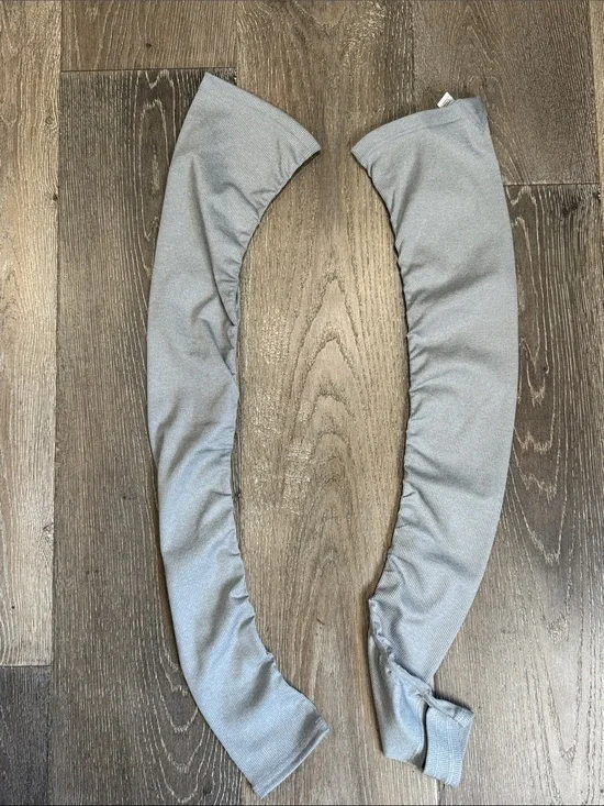ALO Yoga Goddess Leg Warmers  - Light Gray AZ0824