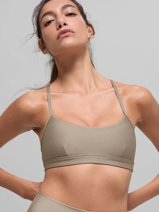 Alo Yoga Airlift Intrigue Bra