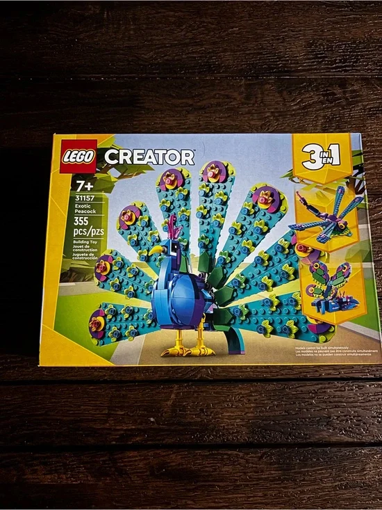 Lego Creator Peacock Set - Blue, Green & Yellow Buildable Bird