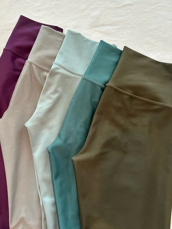 ALO Yoga Olive Green High-Rise Leggings with Subtle Logo