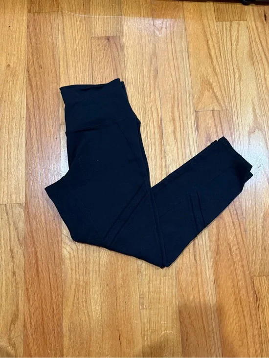 Alo Yoga High-Waist Seamless Moto Crop 21