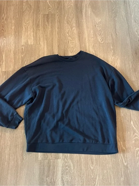 Alo Yoga Chill Crewneck Sweater