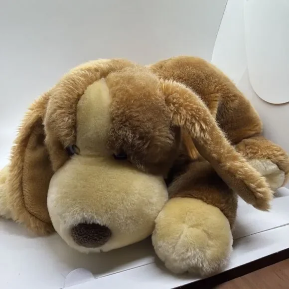 Vintage 2000 Toys R Us Animal Alley Laying Brown Darby Puppy Dog Large Plush 17”