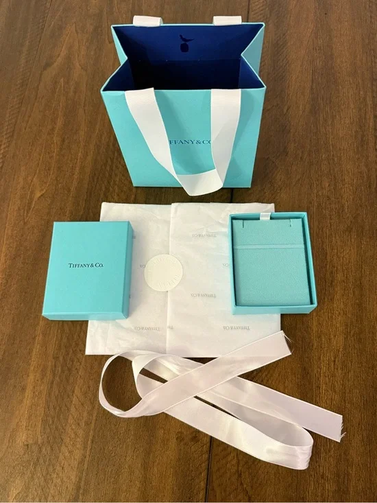 Tiffany & Co Gift box, bag, tissue, and ribbon 100% authentic