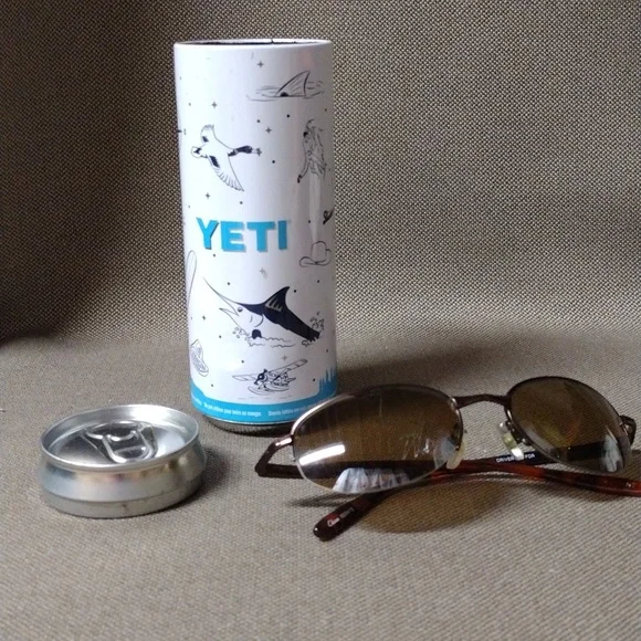 YETI travel/stash can