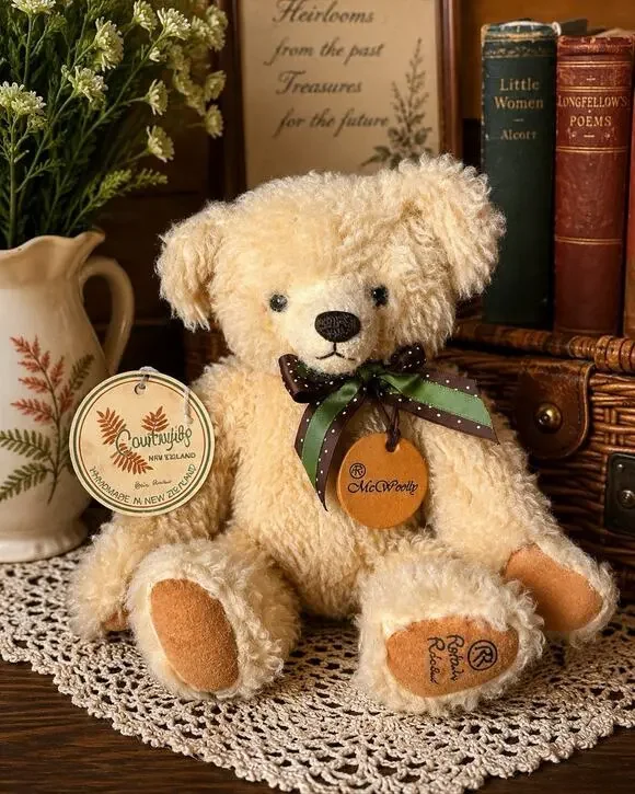 Countrylife New Zealand Handmade Lambswool Teddy Bear McWoolly Robin Rive Tags