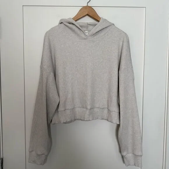 ALO Yoga Muse Cropped Hoodie Womens Sz L Gray Ribbed Long Sleeve Athleisure