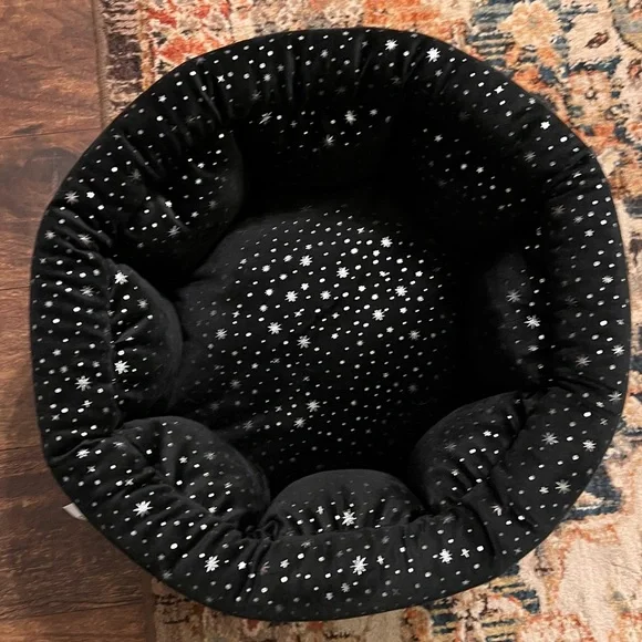 Black Starry Plush Cat Bed - Cozy Round Pet Nest