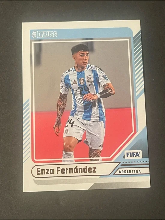 Enzo Fernández 2024/25 Panini Donruss FIFA Soccer #71 Argentina Base Card