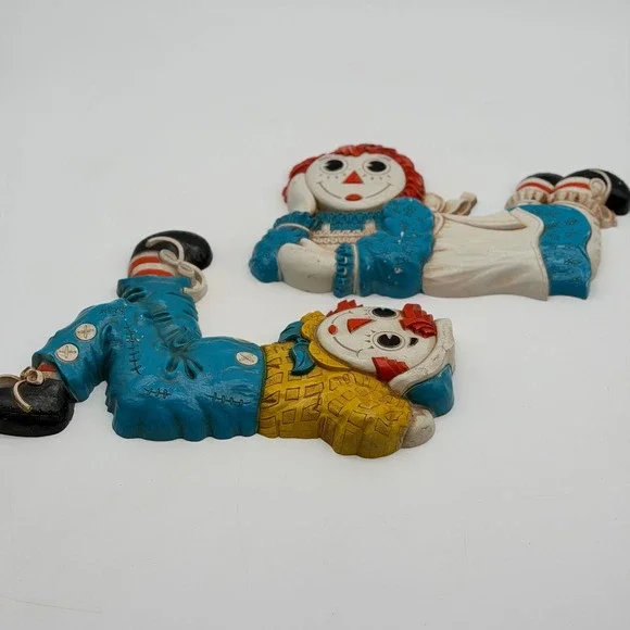 Vintage Raggedy Ann and Andy Wall Decor Plaques 1977 Nursery Folk Art Style