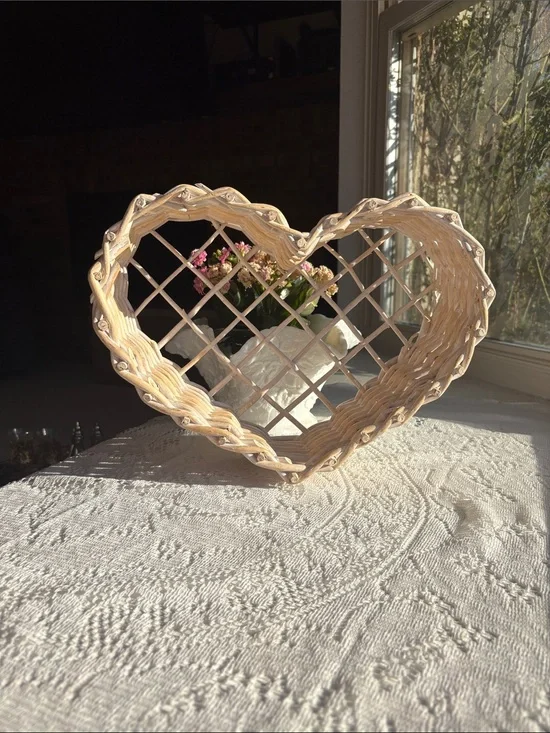 Woven Heart Wall Decor in Natural Beige