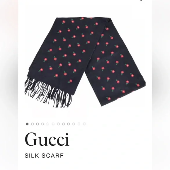 Gucci NWOT Silk Scarf