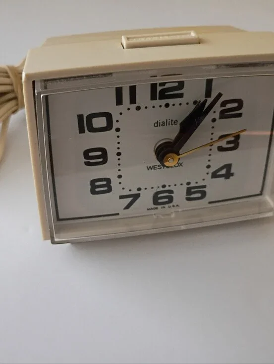 Westclox Dialite Cream Alarm Clock