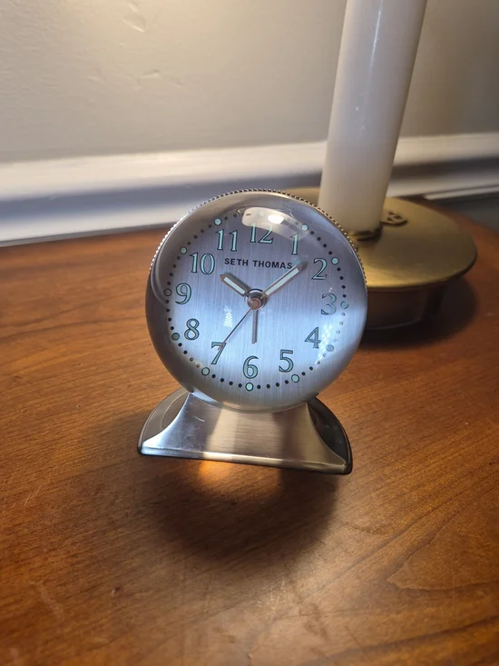 Vintage Seth Thomas Clear Bubble Face With Silver Base  Table Clock