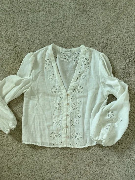 Zara White Eyelet Button-Front Blouse