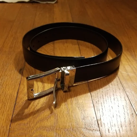 Perry Ellis belt, size 38, unisex