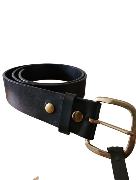 White Gate Leather Belt Size 40 Black 1.75