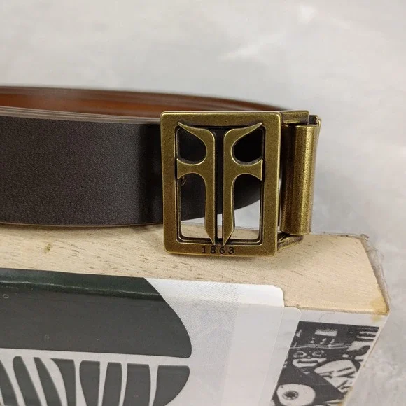 Frye 42in Reversible Belt‎ Mens XL Brown  Leather Logo Buckle