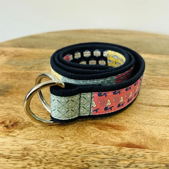 Vineyard Vines Patchwork Canvas D-Ring Belt Mens Medium Navy Multi Nautical Fish