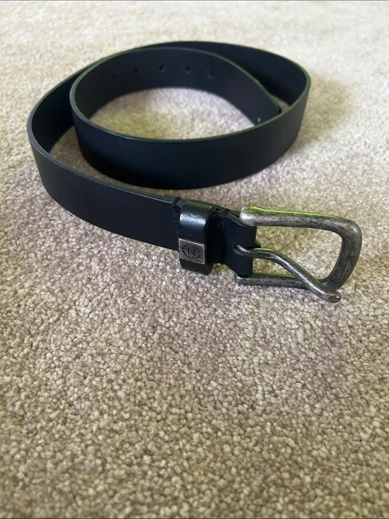 ❤️ 3/$18 Men's Nautica Black Leather Belt with Brushed Metal Buckle
