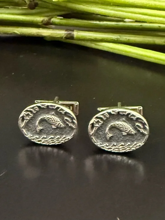 Vintage SARAH COVENTRY Silver-tone Embossed Fish in Waves Motif Cufflinks