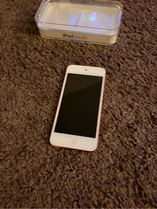 Apple iPod touch White Front Pink Back