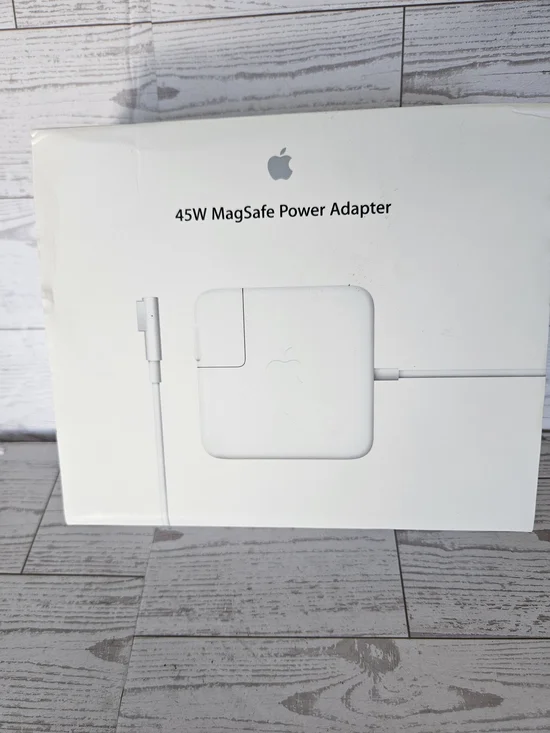 Apple 45W MagSafe Power Adapter - White