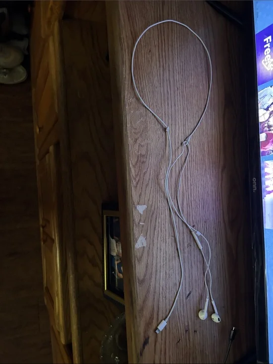 Apple White EarPods with 3.5mm Connector