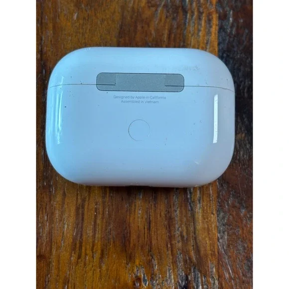 Apple AirPods Pro 2nd Gen Wireless Charging Case USB-C MagSafe White Replacement