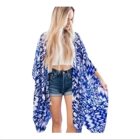Michael Brushes Batwing‎ Ruana Coverup & Scarf