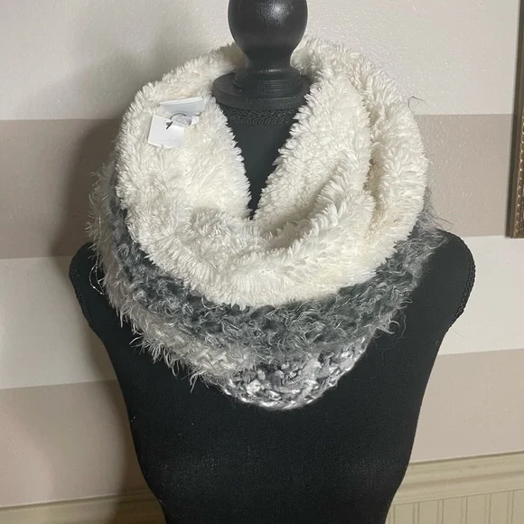 Sonoma grey and white faux fur infinity scarf. NEW