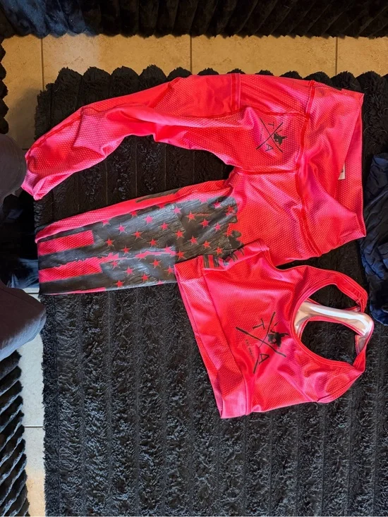 Hot Pink Athletic Set with Star-Striped Leggings