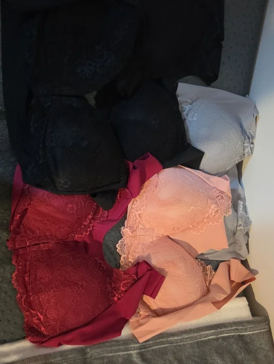 Lace Trim Push-Up Bra Set — Black, Red, Pink, Gray