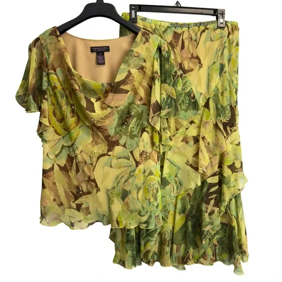 Signature By Robbie Bee Floral 2 Piece Set Green Chiffon Ruffle Skirt Top 14P