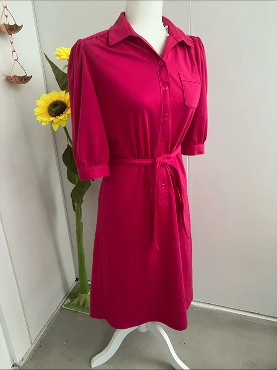 Vintage 70s 80s Monochrome Bright Fuchsia Pink Collared Button Up Shirt Dress