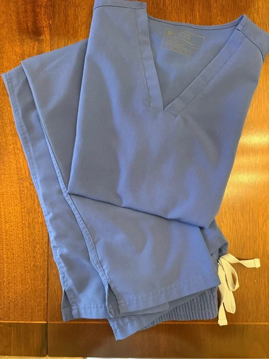 Figs Women's Scrub Set in ceil blue