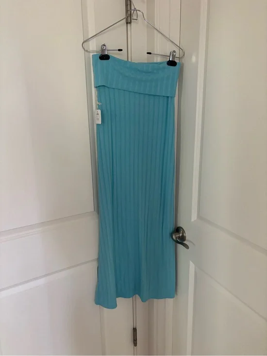 NWT Temple Ro knit turquoise maxi skirt with fold-over waist