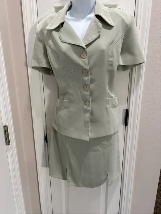 Angie Tailored Short Sleeve Skirt Set in Sage Green