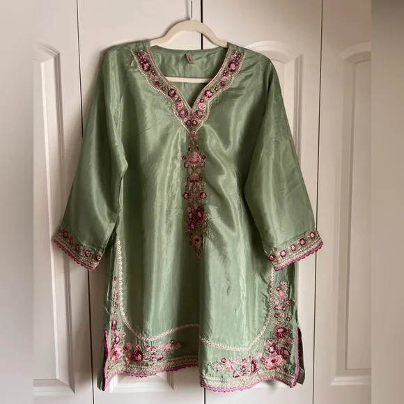 Pakistani Designer Green Silk Kurta Sharara Size M | Floral Embroidered Formal