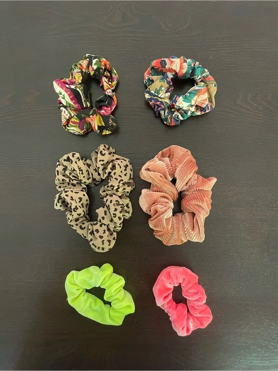 Assorted Scrunchie Hair Tie Set - Multicolor