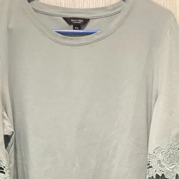NWOT.  Simply Vera Vera Want Short Sleeve Lace Cuffed Tee in Robin’s Egg Blue