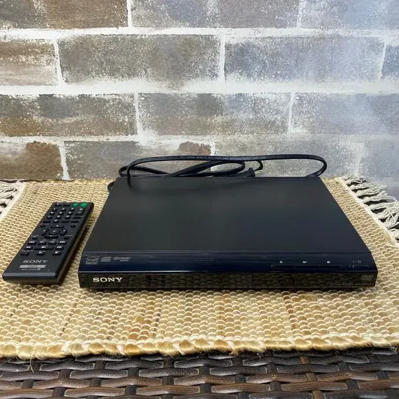 SONY DVD Player DVP-SR210P with Remote RMT-D197A Compact comes in Box
