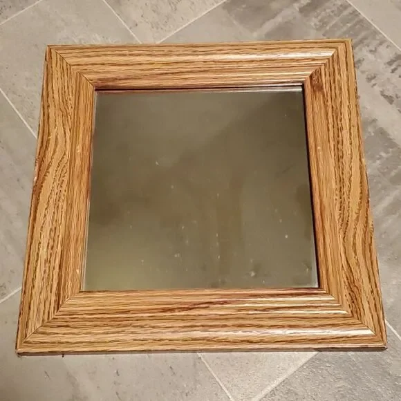 GUC Oak Square Accent Mirror