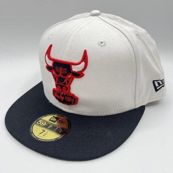Chicago Bulls New Era 59FIFTY Hat Cap Fitted 7 1/2 NBA Windy City Hardwood NEW