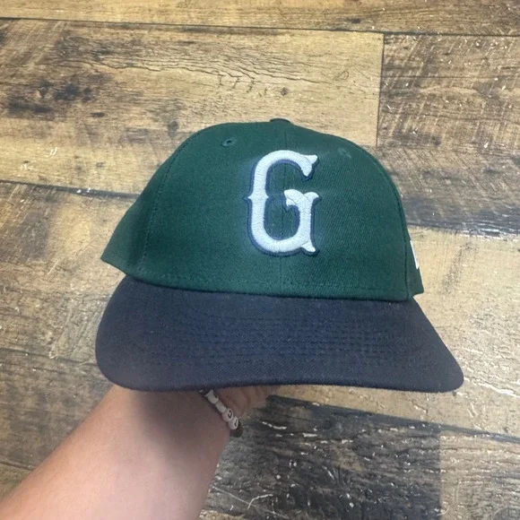 New Era 59FIFTY Green Black Fitted Hat Size 7 G Logo MiLB Minor League Baseball