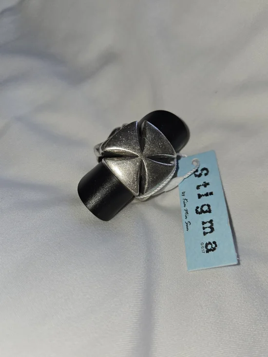 Stigma Silver Starburst Men's Ring - Silver