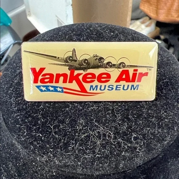 vintage yankee Air museum pin